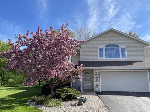 2465 Country Crk #2, West Bend, WI 53095