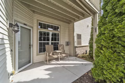 995 Bedford #102, Mount Pleasant, WI 53406