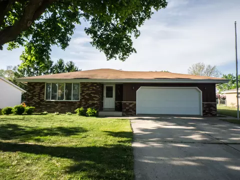 3248 Central, East Troy, WI 53120