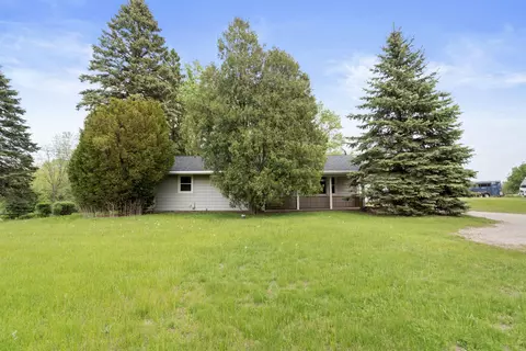 538 124th, Raymond, WI 53126