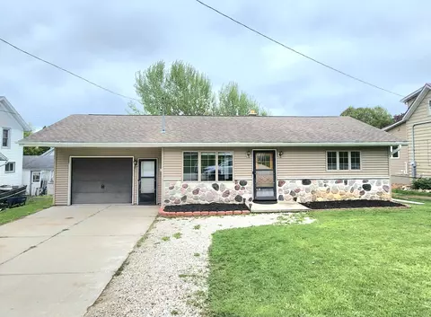 305 Francis, Cascade, WI 53011