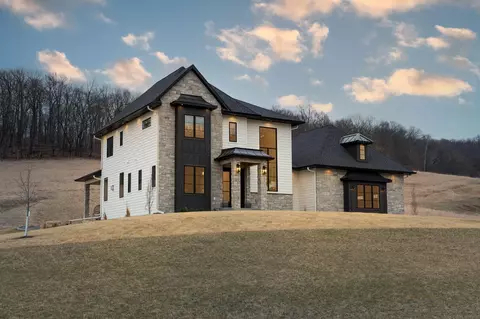 n6342 Wildwood Valley Road, Onalaska, WI 54636