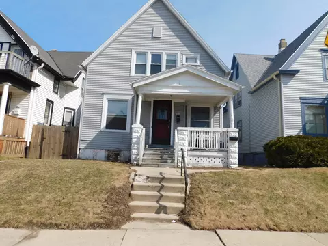 2828 N Richards, Milwaukee, WI 53212
