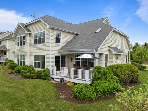 967 Eagleton #46-03, Geneva, WI 53147