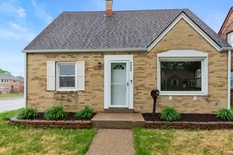 2302 S 75th, West Allis, WI 53219