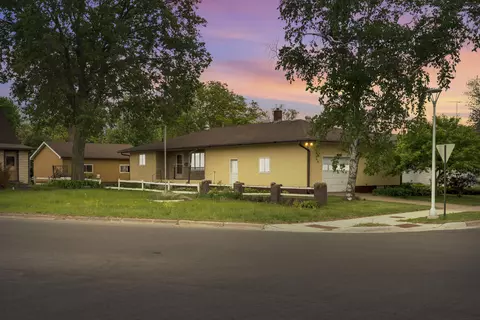 2530 Onalaska, La Crosse, WI 54603