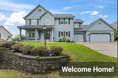 2605 River Rdg, Waukesha, WI 53189