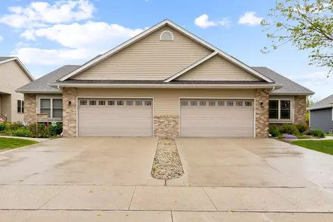 262 Silver Fox, Kewaskum, WI 53040