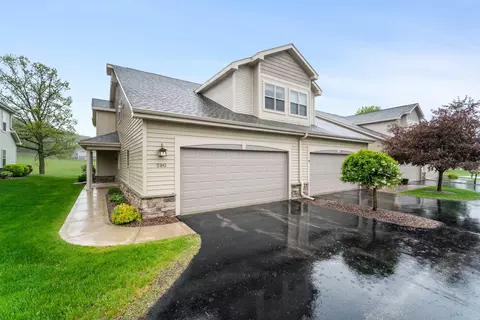 590 Cedar Blfs, Slinger, WI 53086