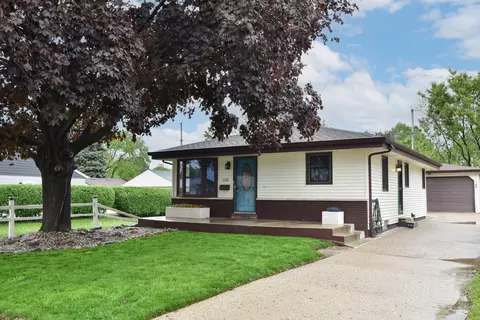 1006 S 91st, West Allis, WI 53214