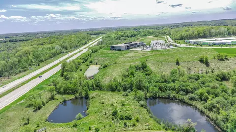 1275 W Paradise, West Bend, WI 53095