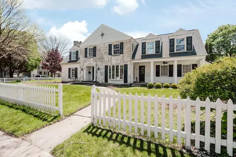 2617 E Capitol, Shorewood, WI 53211