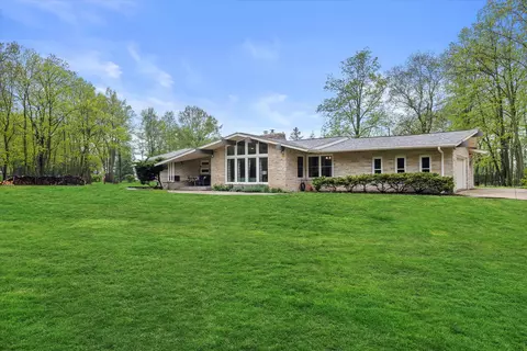 8445 S 44th, Franklin, WI 53132
