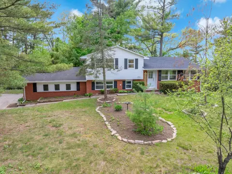1007 Forest Hl, Green Bay, WI 54311