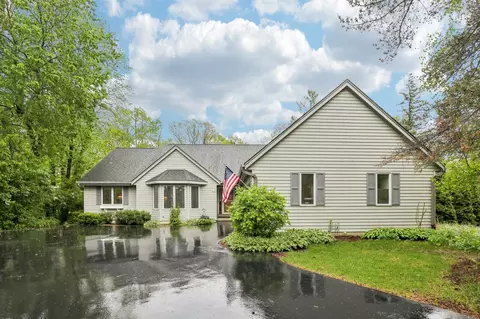 4610 S 124th, Greenfield, WI 53228