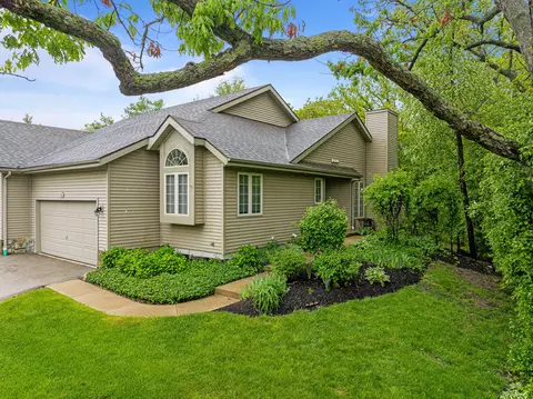 500 S Edwards #1, Lake Geneva, WI 53147