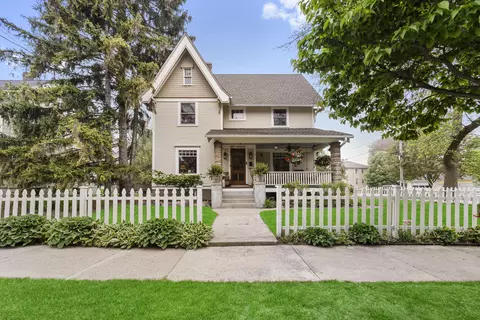 n57w6508 Center, Cedarburg, WI 53012