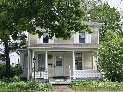 149 Lewis, Burlington, WI 53105