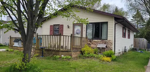 1619 Fern, Manitowoc, WI 54220