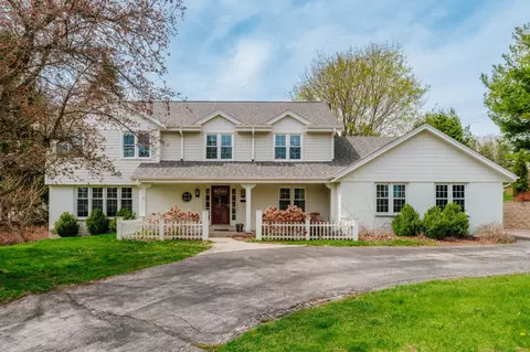 1305 Lexington, Brookfield, WI 53045