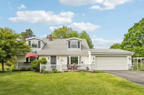 21230 W Edinbourgh, New Berlin, WI 53146