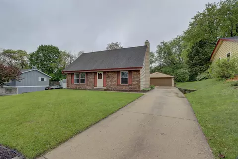 261 Willow, Hartland, WI 53029