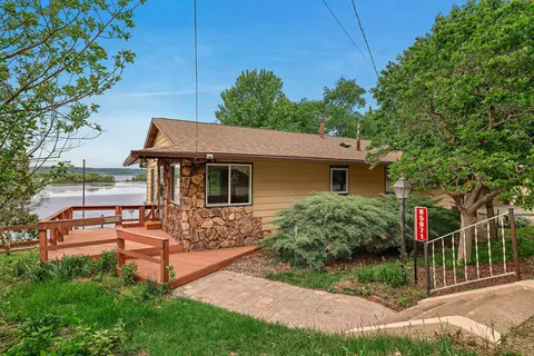 n5071 Sunset Vista Road, Onalaska, WI 54650