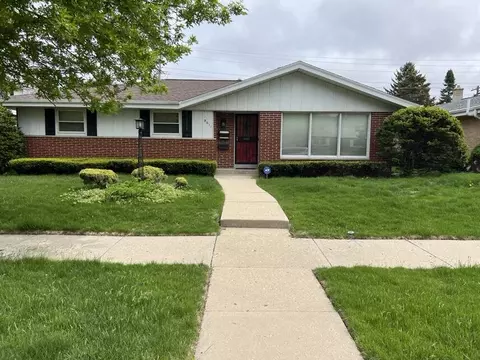 8611 W Grantosa, Milwaukee, WI 53225