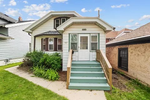 813 S 17th, Milwaukee, WI 53204