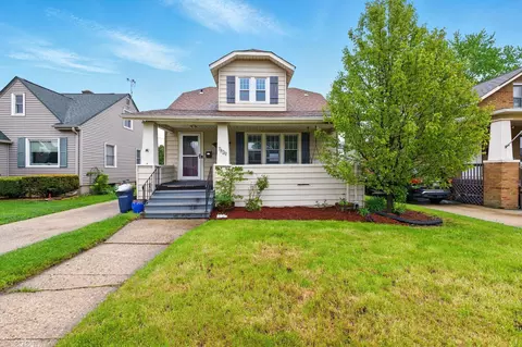 7829 22nd, Kenosha, WI 53143