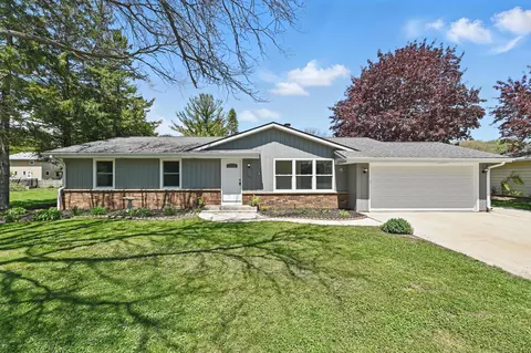 104 W Fransee, Saukville, WI 53080