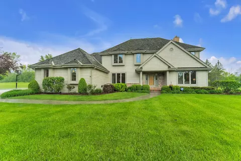 11411 N Carriage, Mequon, WI 53092