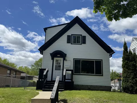 3135 S 6th, Milwaukee, WI 53215