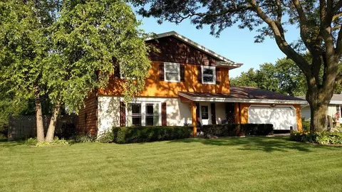 7982 S 57th, Franklin, WI 53132