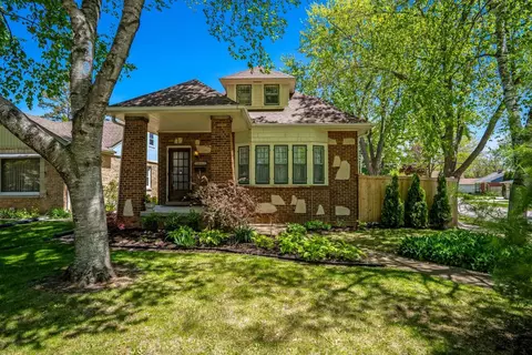 5642 N Argyle, Glendale, WI 53209