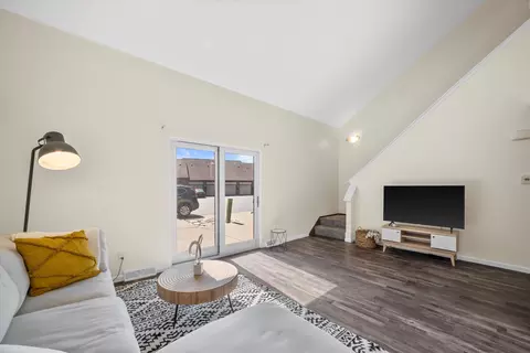 4259 W College, Milwaukee, WI 53221