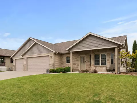 610 NE Shna Bek, Kewaskum, WI 53040