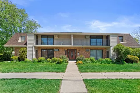 3205 5th #D, South Milwaukee, WI 53172