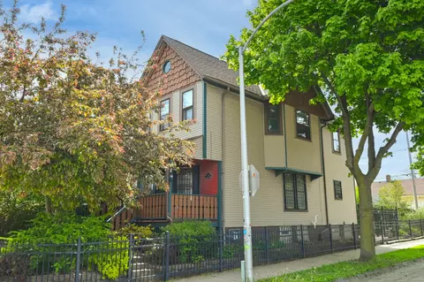 701 E Lincoln, Milwaukee, WI 53207