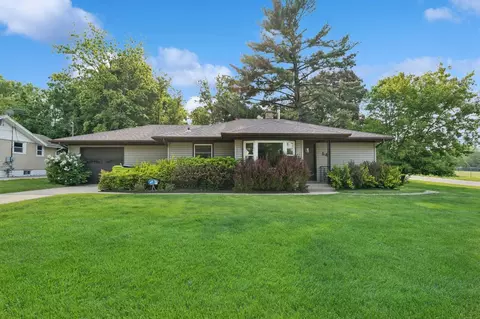 64 Collie, Williams Bay, WI 53191