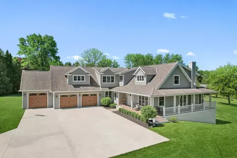 s36w27905 Robin Hl, Waukesha, WI 53189