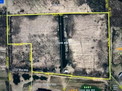 18300 W Lawnsdale, New Berlin, WI 53146