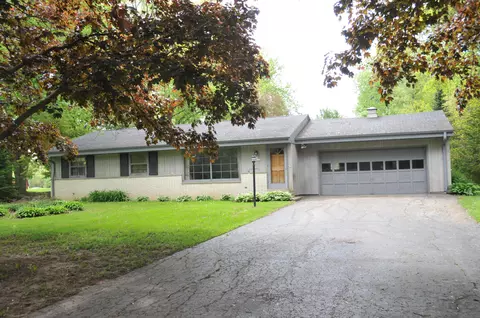 n58w15673 Kendel, Menomonee Falls, WI 53051