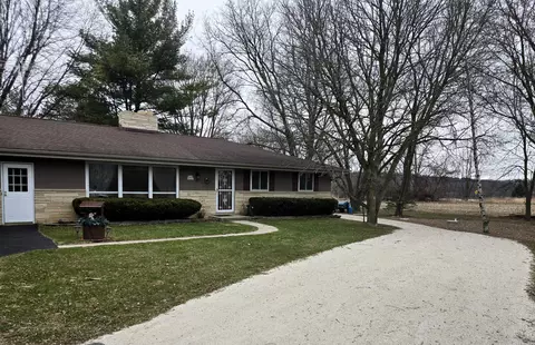 w220n9545 Town Line, Menomonee Falls, WI 53051