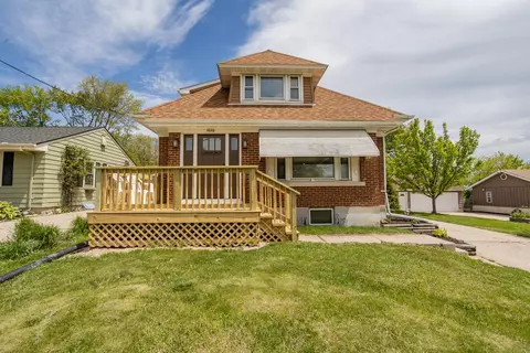 4648 S Kansas #4650, Saint Francis, WI 53235