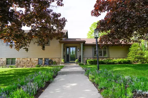 600 Briody, Burlington, WI 53105