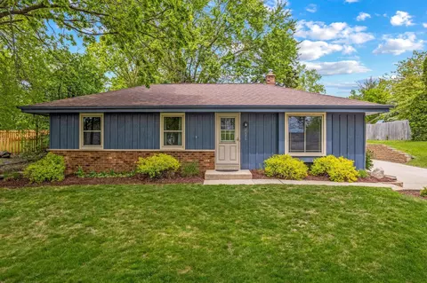 2404 Brentwood, Waukesha, WI 53188