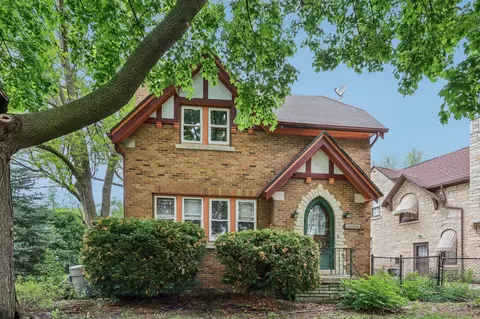 4320 W Martin, Milwaukee, WI 53208