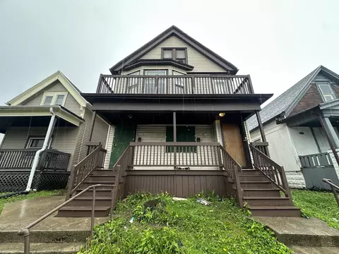 2921 W Walnut #2923, Milwaukee, WI 53208