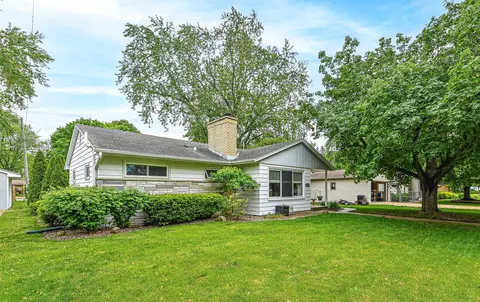 208 N Kendrick, Burlington, WI 53105